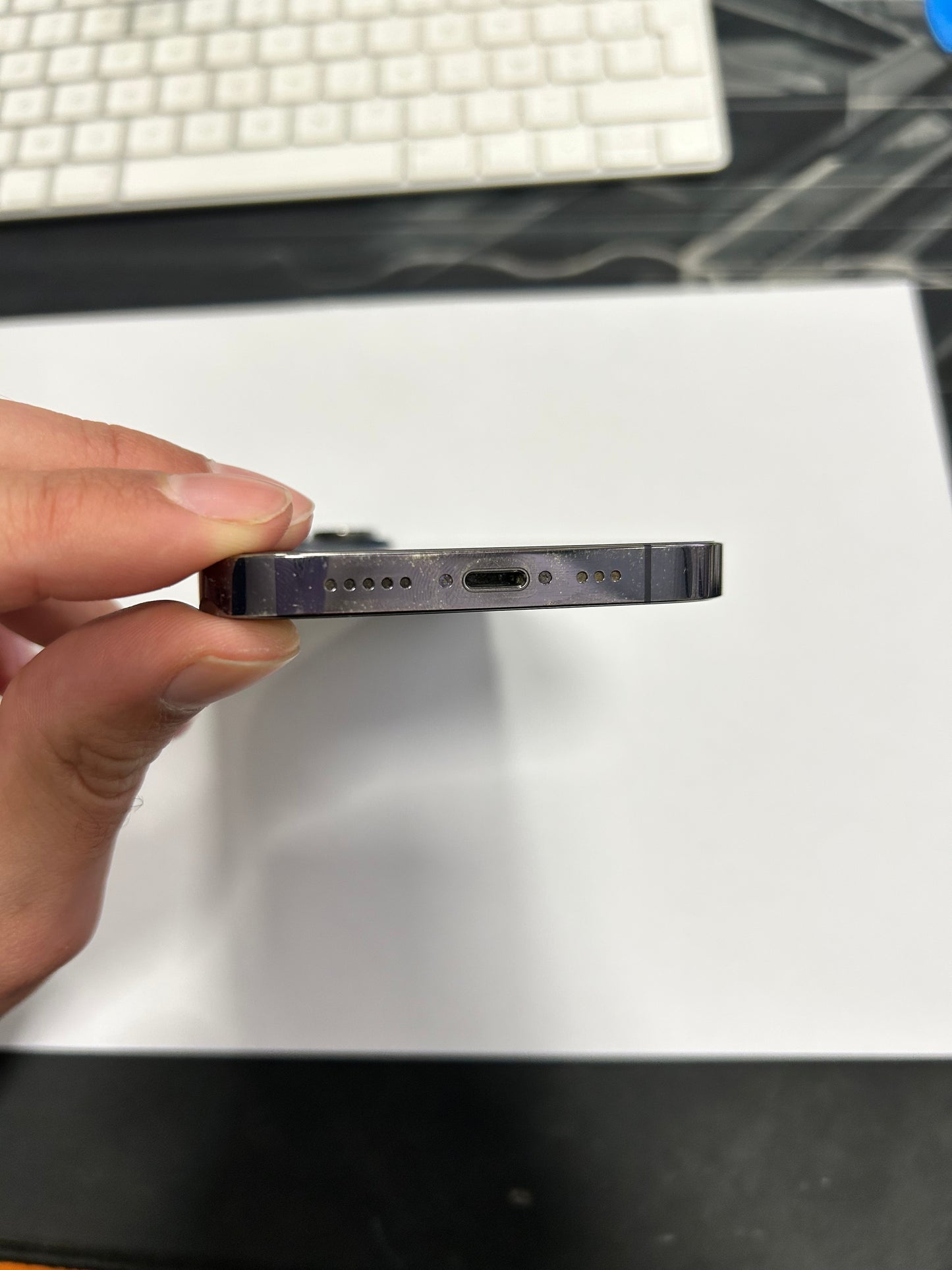 iPhone 14 Pro 256 Go Violet Très bon état