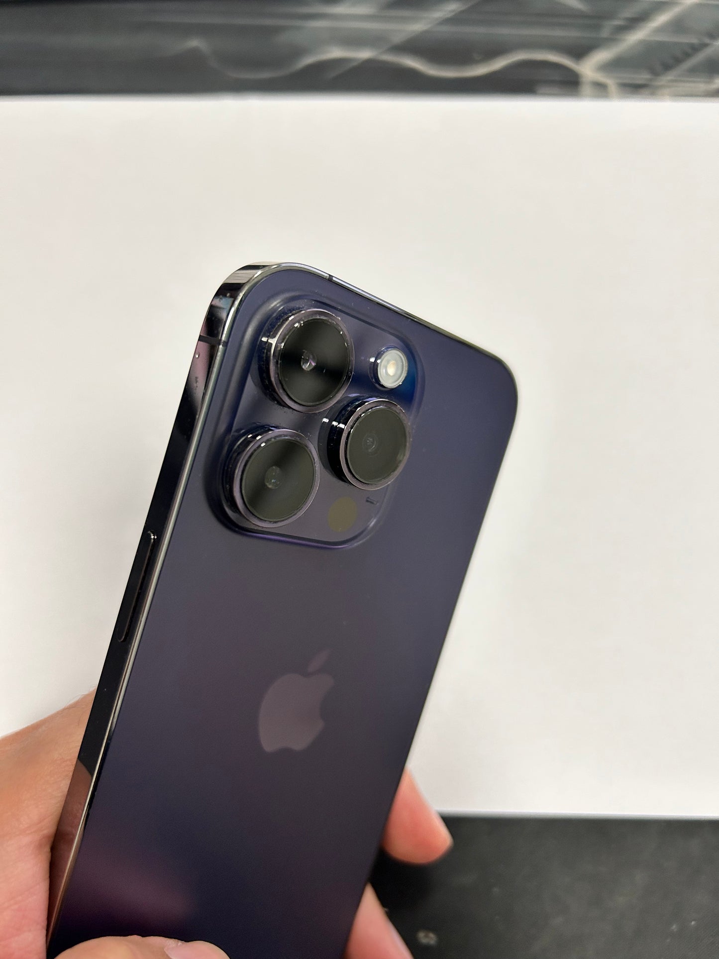 iPhone 14 Pro 256 Go Violet Très bon état