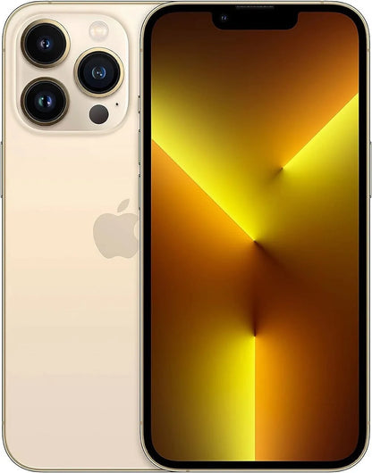 Gros plan sur les objectifs photos XXL de l'iPhone 13 Pro Max pour la photo de nuit.
